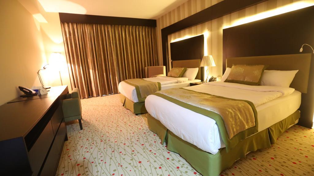 Palestine Plaza Hotel Rámalláh Szoba fotó