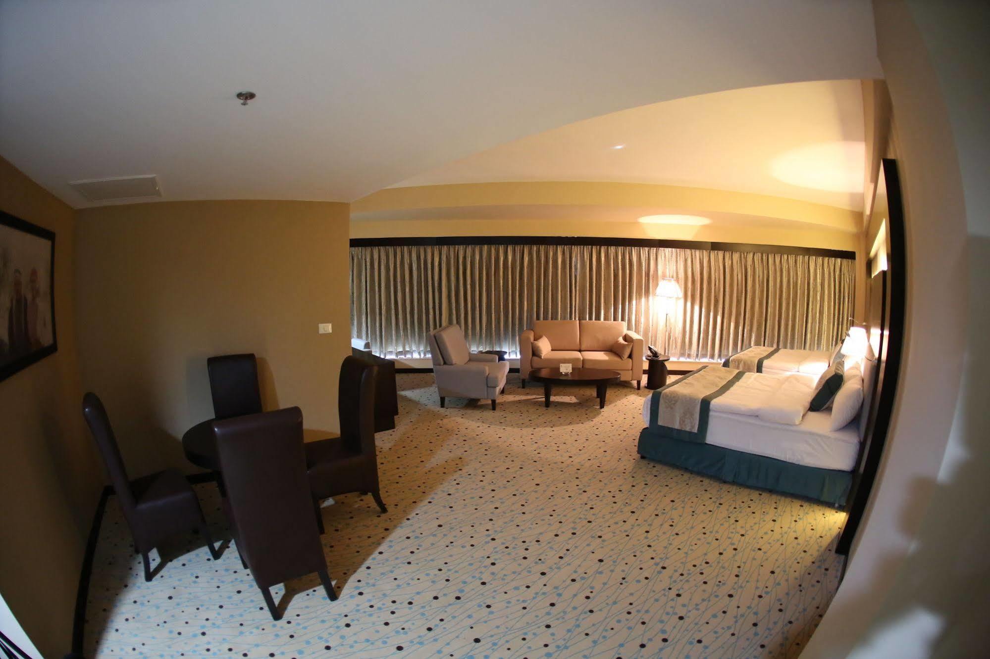 Palestine Plaza Hotel Rámalláh Kültér fotó